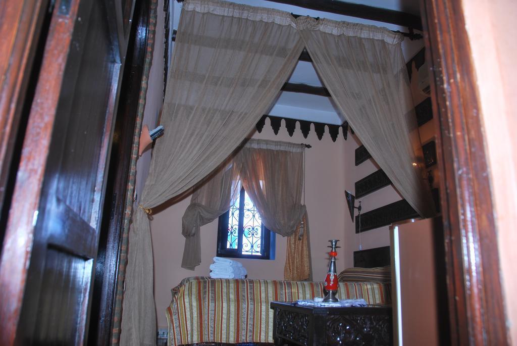 Dar Zman Bed & Breakfast Чефчауен Екстериор снимка