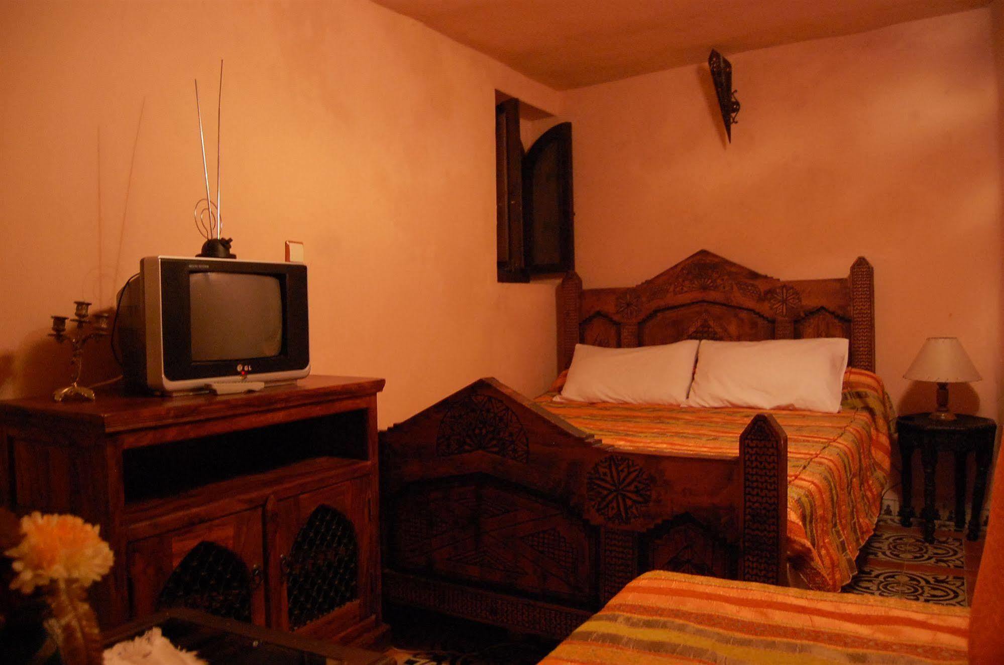 Dar Zman Bed & Breakfast Чефчауен Екстериор снимка